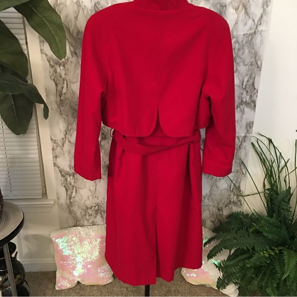 Gorgeous,‎ Stunning, Luxurious Red Trench with Gold Detailed Buttons - Picture 6 of 10